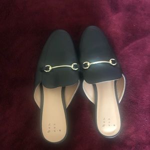 Black sandals 6.1/2